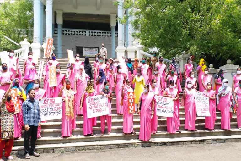 15th day of Asha activists protest