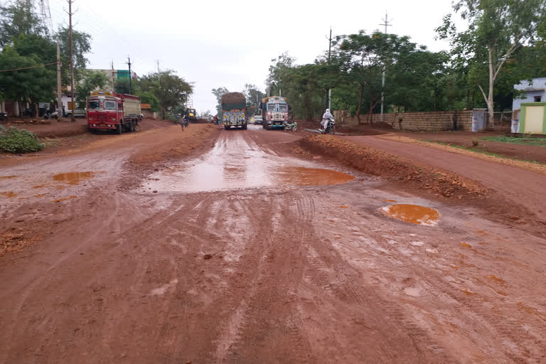 road from Kali Mata temple to ITI road in Shivpuri is dilapidated