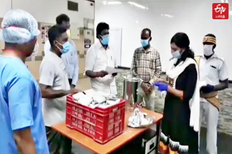 புதுக்கோட்டை மருத்துவமனையில் ஆட்சியர் திடீர் ஆய்வு