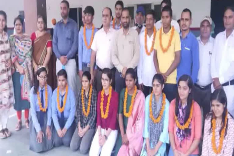 palwal jeevan jyoti school organized pratibha samman ceremony