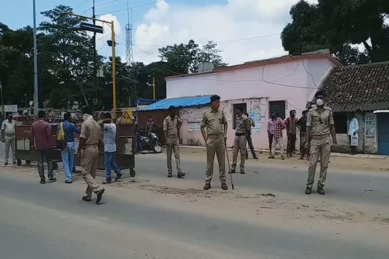 Road accident in Balangir, wife dead, Husband injured