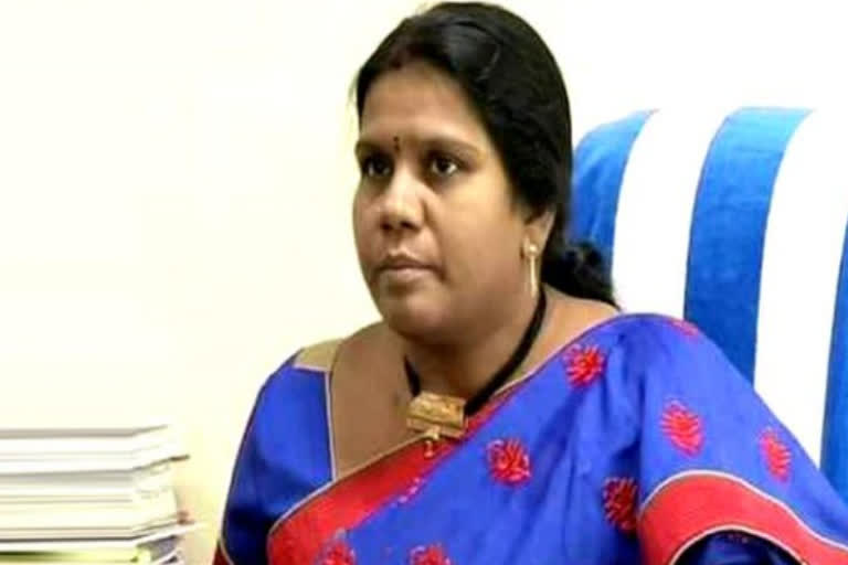 pithala sujatha fired on ycrcp govt about reservers of sc sub plane converted into other welfare schemes