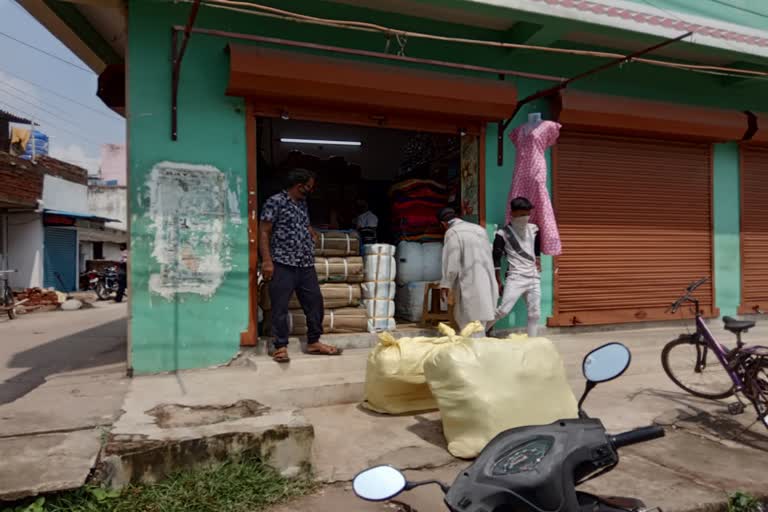 Action taken on shopkeepers for not following social distancing