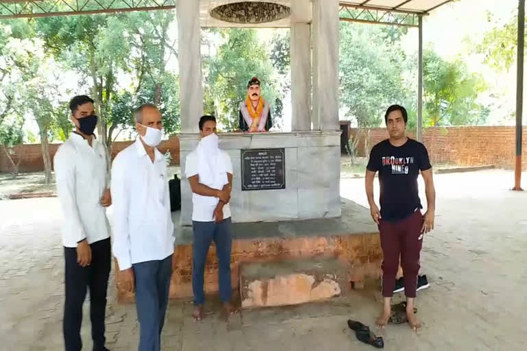 youth celebrates kargil victory day in garhi patti village in palwal