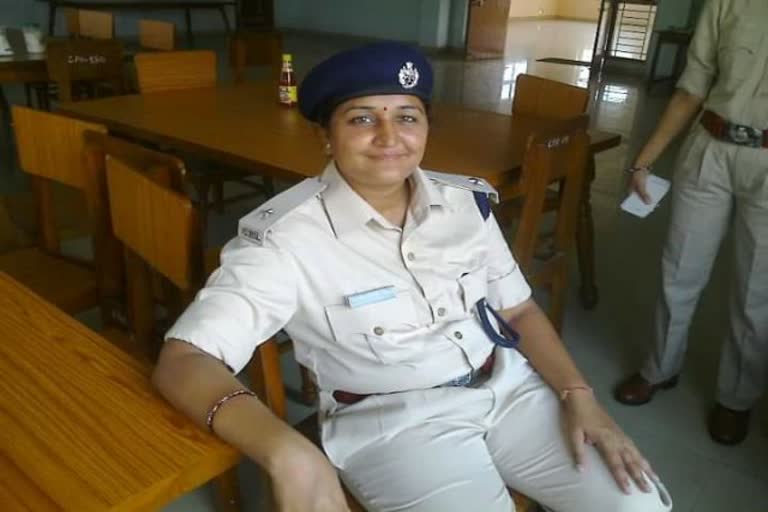 Durg DSP Anamika Jain