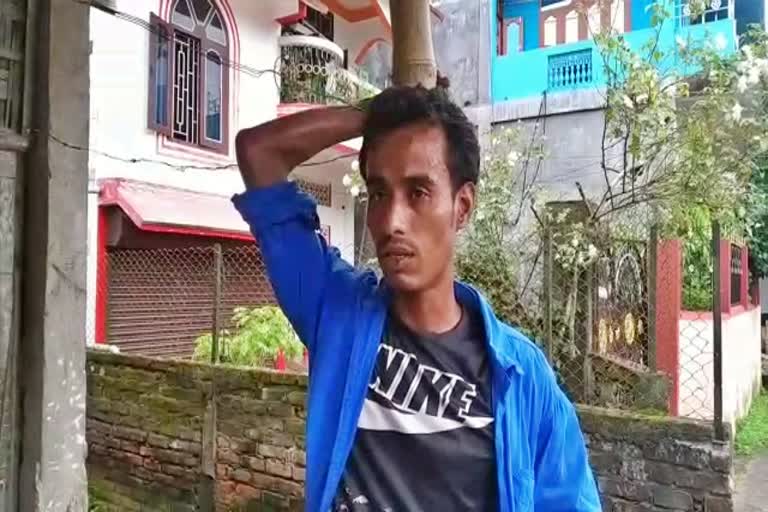 thief caught by public at titabar jorhat etv bharat news