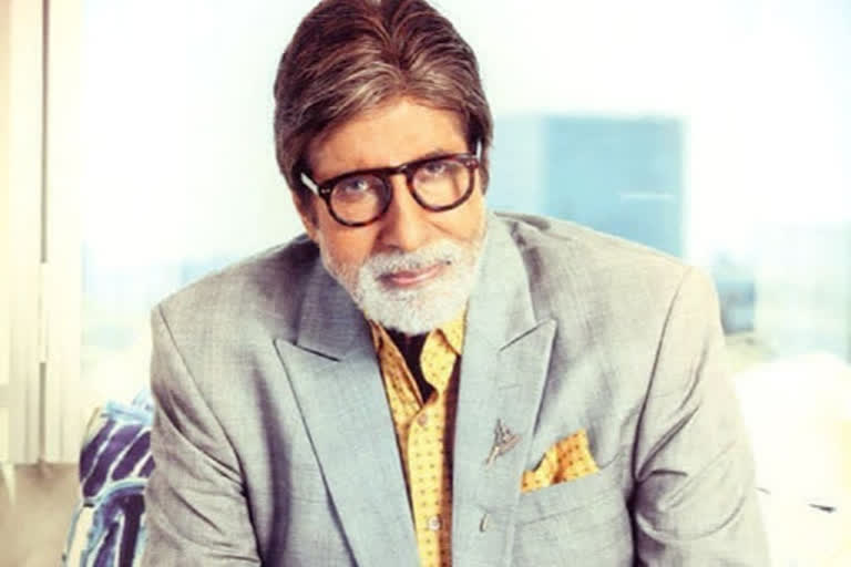 bmc removes containment zone poster from amitabh bachchans bungalow jalsa