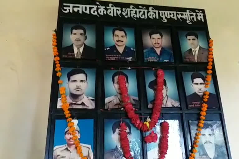 tributes paid to martyrs in hardoi