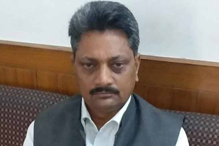 congress leader suresh kumar