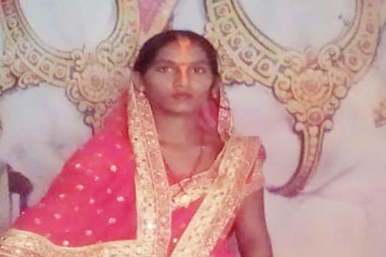 Woman murdered for dowry in giridih, News of Giridih Bagodar police station, Woman murdered in giridih, गिरिडीह में दहेज के लिए महिला की हत्या, गिरिडीह बगोदर थाना की खबरें, गिरिडीह में महिला की हत्या