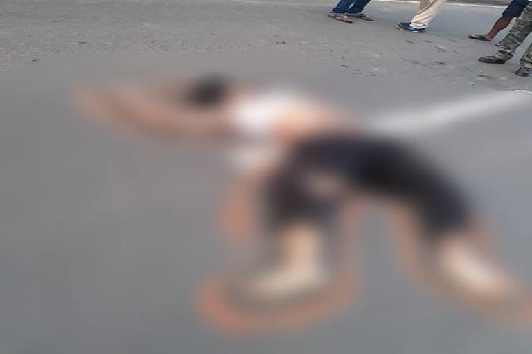 Dead body of a youth found in Dumka-Pakur road