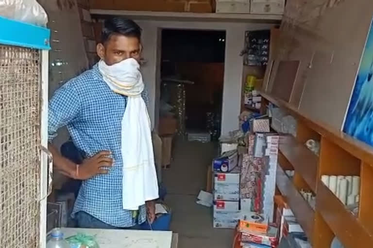 Srimadhopur new, sanitary shop, Theft