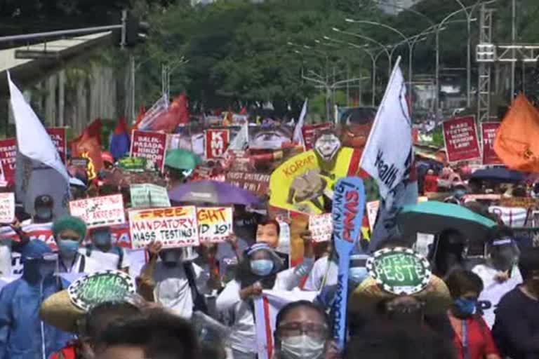 Thousands gather for protest in Philippines