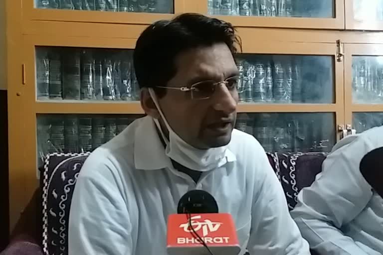 deependra hooda big statement on manohar lal khattar