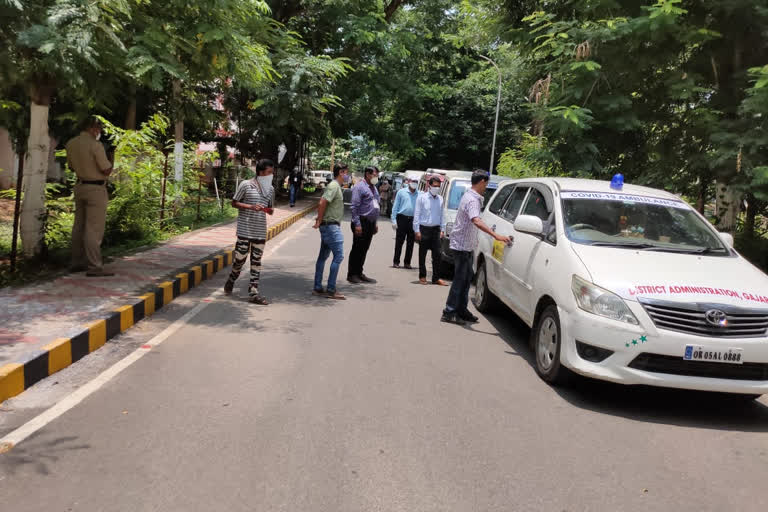 17 new ambulance with oxygen facilities, Ambulance with oxygen facilities started in gajapati, ଅମ୍ଳଜାନ ବ୍ୟବସ୍ଥା ଥିବା 17 ଆମ୍ବୁଲାନ୍ସର ଶୁଭାରମ୍ଭ, ଗଜପତି ଖବର