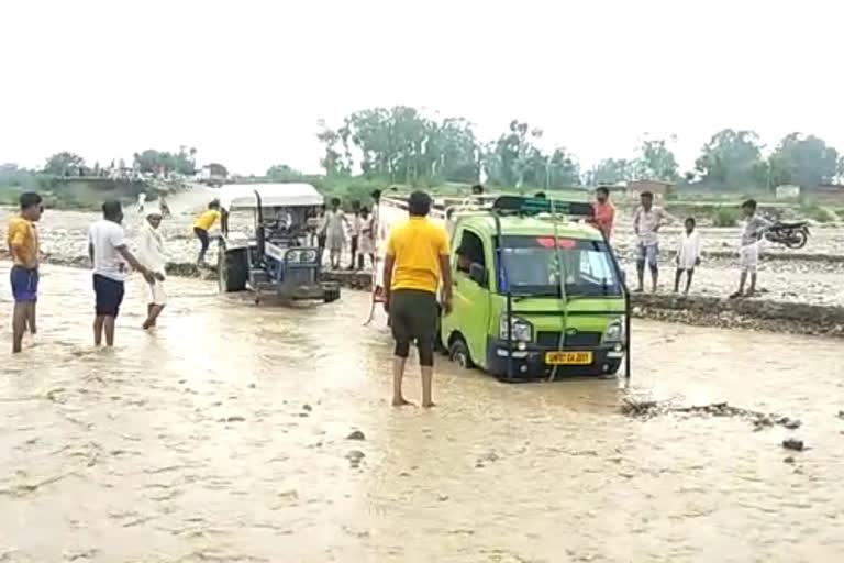 घाड़ की नदियां उफान पर.