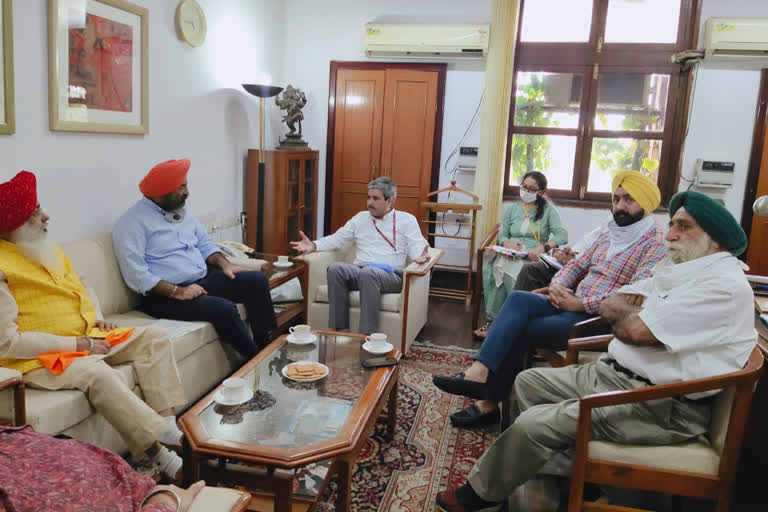 DSGMC ਤੇ ਅਕਾਲੀ ਦਲ ਦੇ ਵਫ਼ਦ ਨੇ ਜੇਪੀ ਸਿੰਘ ਨਾਲ ਕੀਤੀ ਮੁਲਾਕਾਤ