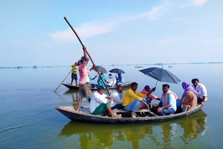 LJP state general secretary sarita paswan inspected flooded area in saharsa