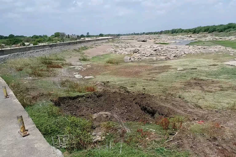 no water in ganpur reservoir in medak