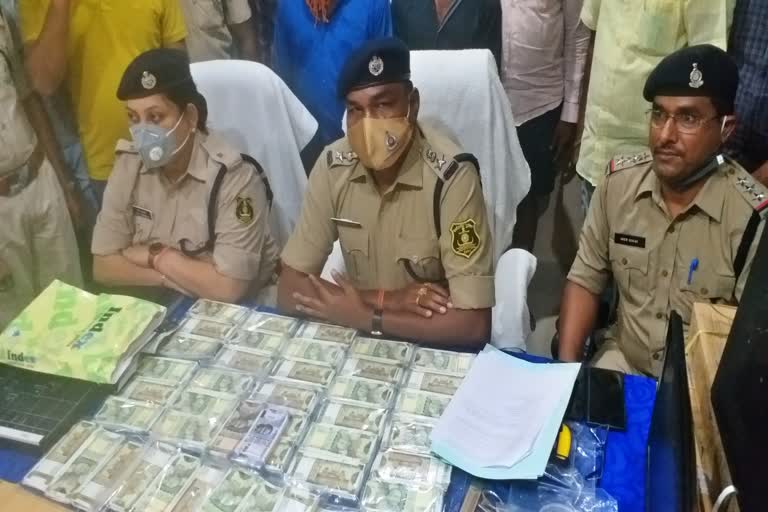 Five accused arrested with duplicate notes