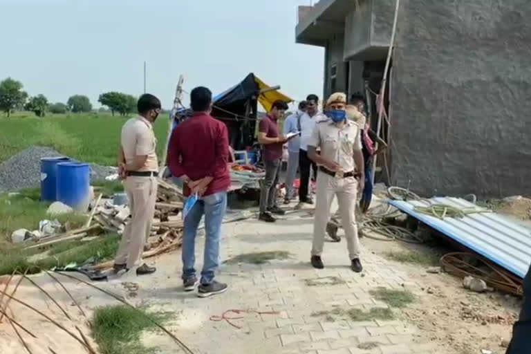 55-year-old man escaped from the spot by killing his partner in Narela of Delhi