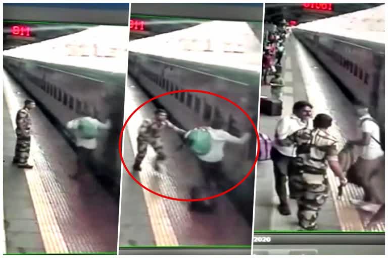 father and son were rescued by jawan at Kalyan railway station