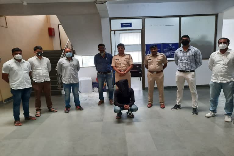 Hinjewadi police arrest burglar