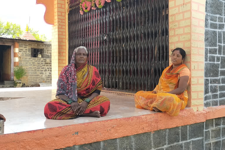 latur farmer woman