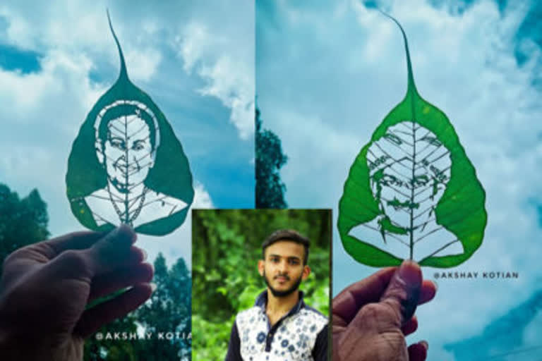 Dr.  Veerendra Hegde congratulates the Leaf Artist