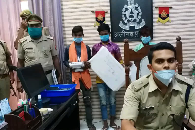 robbery gang busted in aligarh