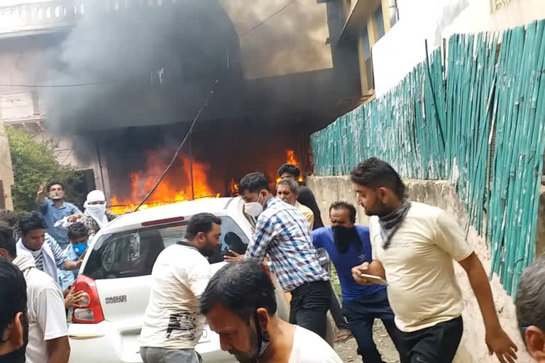 Fire, curtain warehouse, अलवर न्यूज़