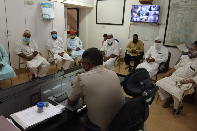 uttam nagar police meeting with clerics and imam over eid-ul-azha