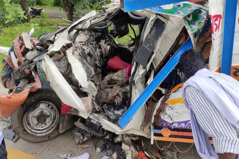 Road accident in Mandla