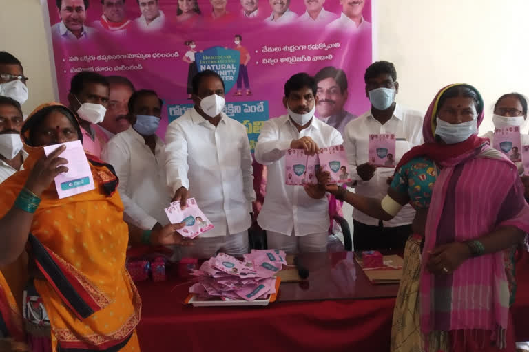 zaheeraba mp distribute homeo medicine in sangareddy district