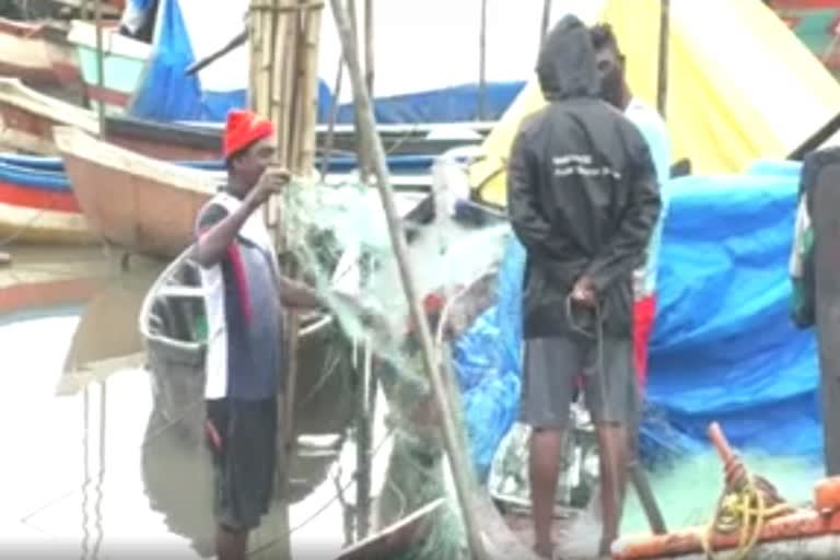 Fishermen facing financial losses