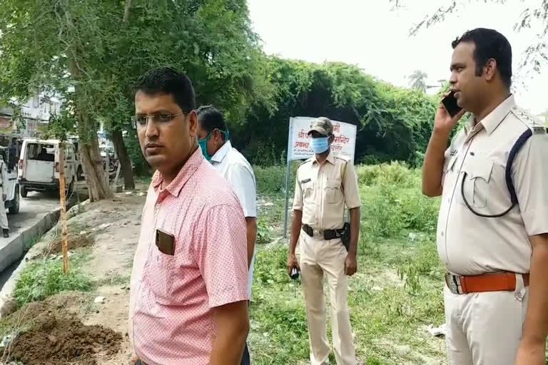 Boundary wall work started on temple land