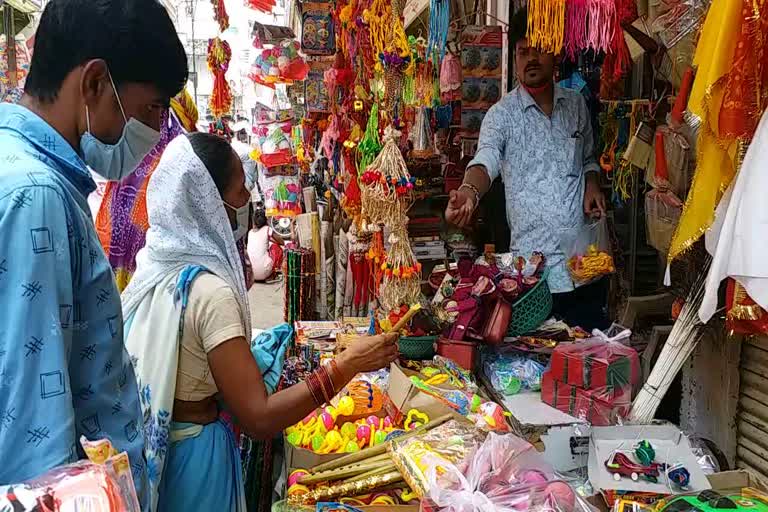 Rakhi market is not decorated due to corona in Tikamgarh