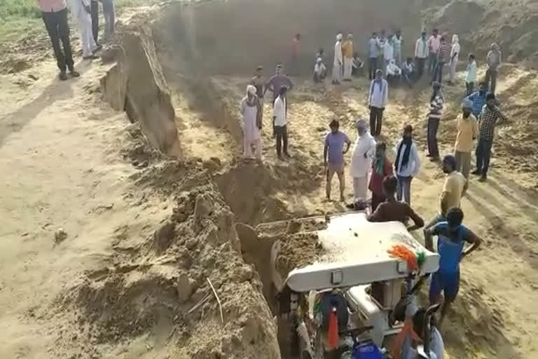 बजरी खान में दबने से मौत, Death due to buried in gravel mine