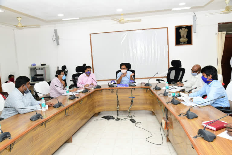 collector shashanka meeting with mining officials