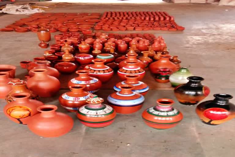 Large scale pottery is being manufactured by Jharkhand Tool Room