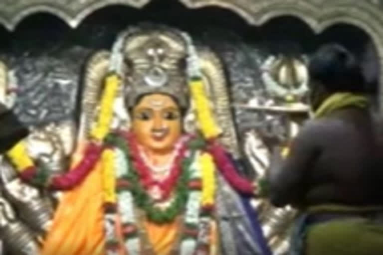 full fo devotees at warangal bhadrakali temple