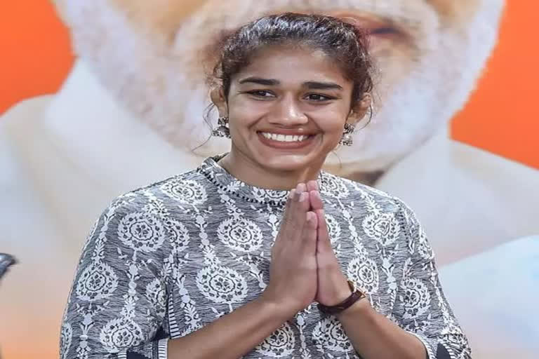 Babita phogat, kavita devi appointed as deputy director in sports department of haryana