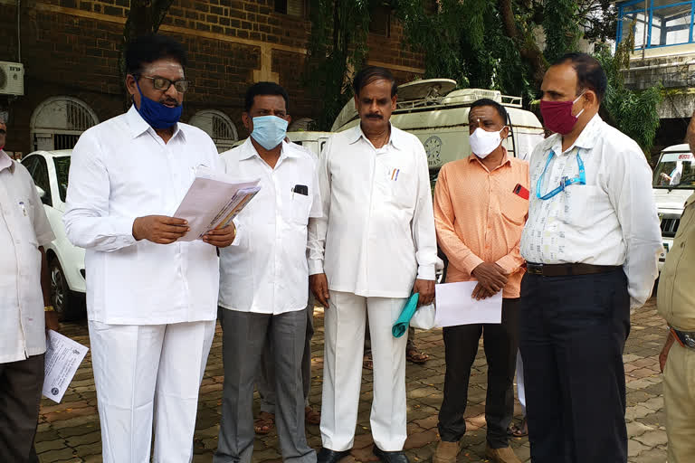 Protest for demanding protection of Basava philosopher vishwaradya sathayampete