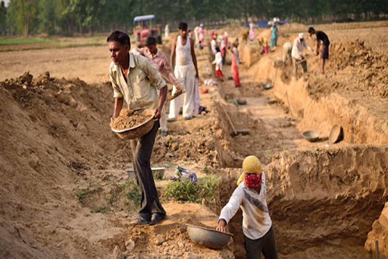 MNREGA laborers in Uttarakhand