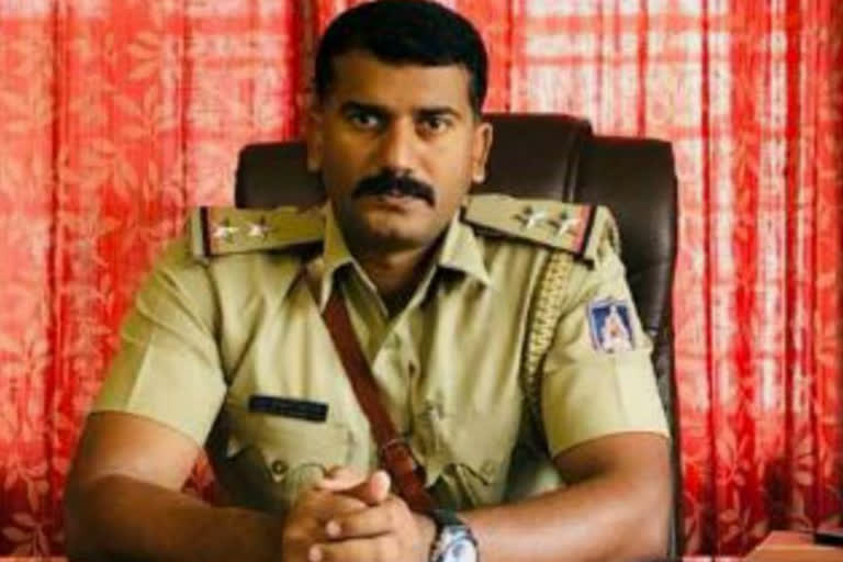 Sub-inspector commits suicide in Karnataka's Hassan over anxiety of losing job