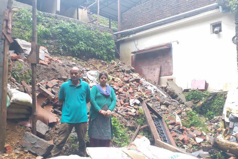 Landslide damaged many houses