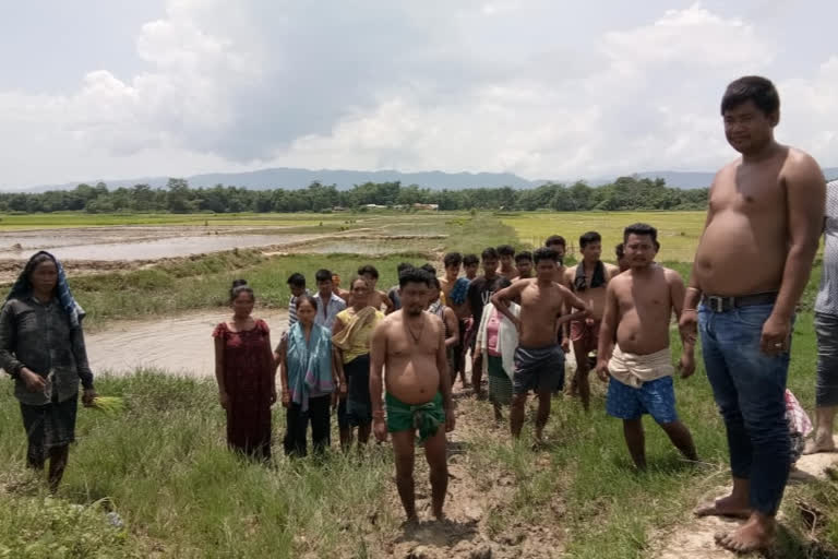 half nude protest against bad road condition at diphu