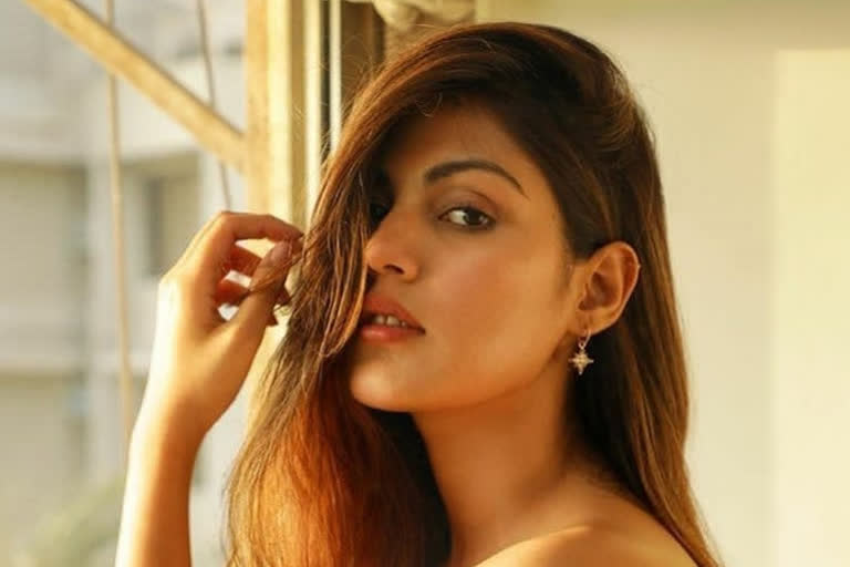 riya chakravarti