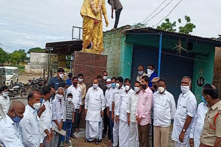 మూడు రాజధానుల ఏర్పాటు హర్షణీయం: ఎమ్మెల్యే రఘురామిరెడ్డి