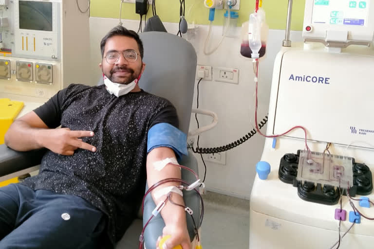 a doctor family of aiims celebrate first childs birthday with plasma donation